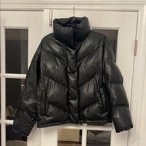 Aritzia Wilfred The Cloud Puff Vegan Leather Black Puffer XS